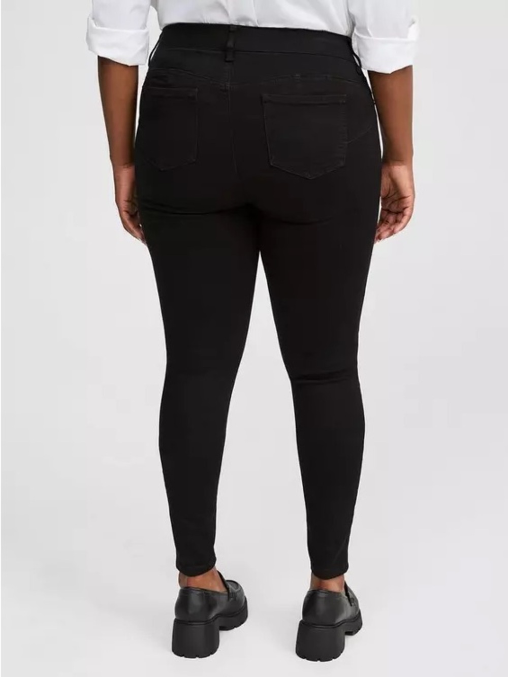 BNWT Torrid Bombshell High-Rise Skinny Jean Black make an offer!! - Picture 3 of 10